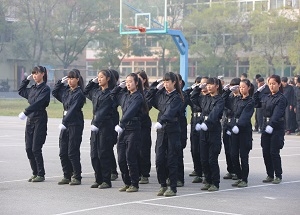 女子方队训练表演